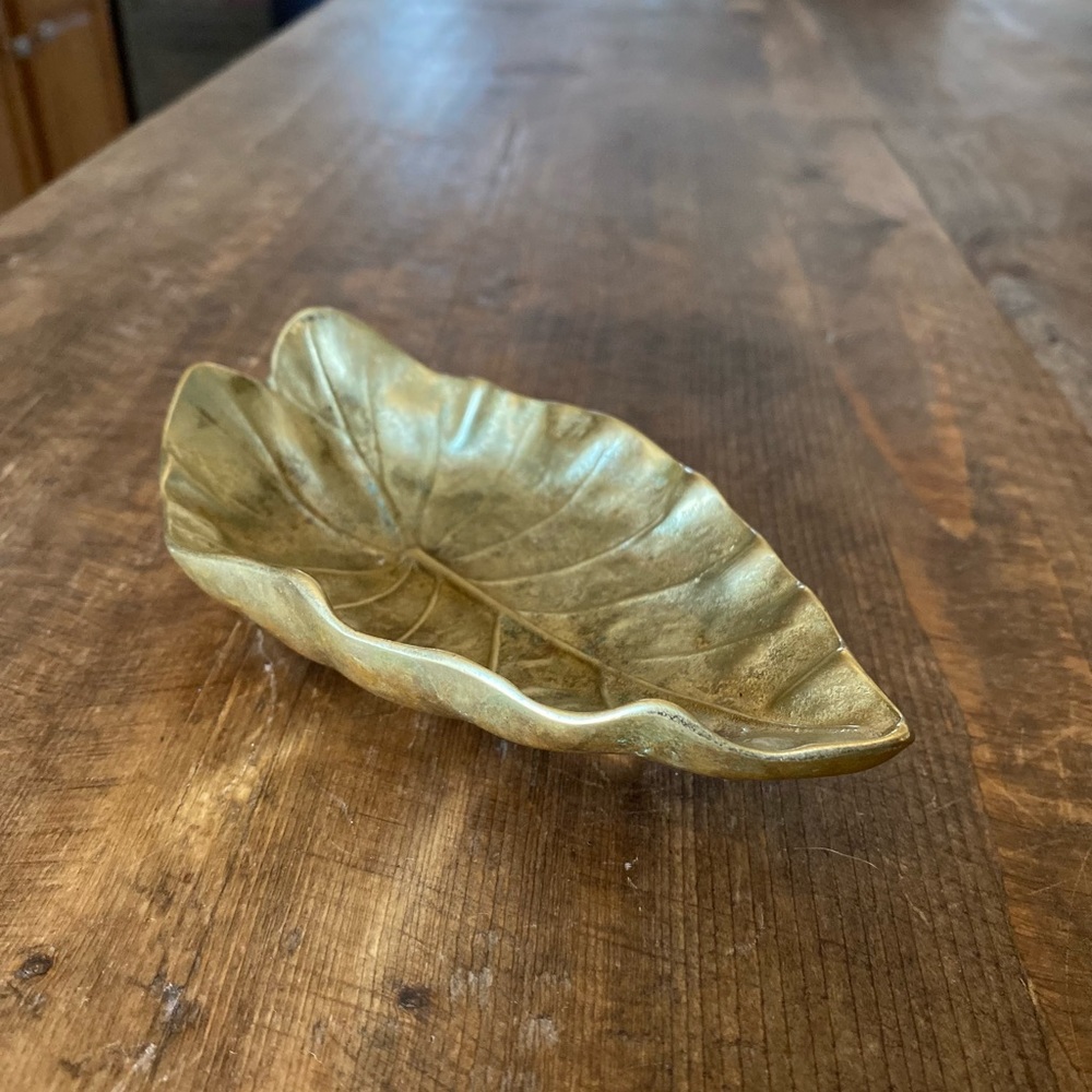 Vintage Brass Leaf Tray: Imperial Taro